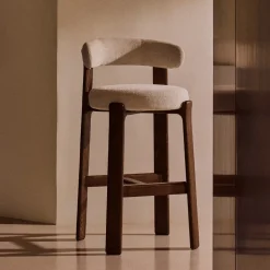 Barkruk Granite Chenille en bruin essenhout (zithoogte 75cm)