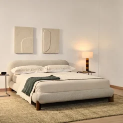 Bed Odina Bouclé, kleur Ecru/Walnoot