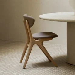 Eetkamerstoel Eye Gevernist Eikenhout en stof, kleur Warm Grey