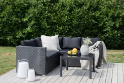 Loungeset Timoth Wicker, Met hoekbank en tafel