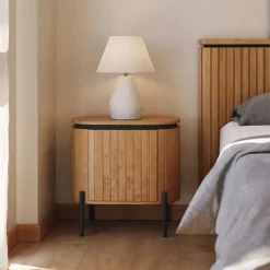 Nachtkastje Licia Mangohout, Met 1 deur