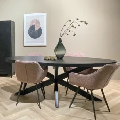 Ovale Eettafel Kala Mangohout, 160 x 90cm, kleur zwart