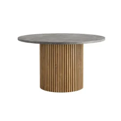 Ronde Eettafel Palazzo Teakhout en mineraal stucwerk