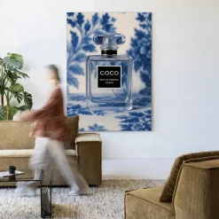 Wandkleed Bleu Scent in maat en frame naar keuze