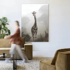 Wandkleed Giraffe Mist in maat en frame naar keuze