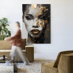 Wandkleed Golden Girl in maat en frame naar keuze