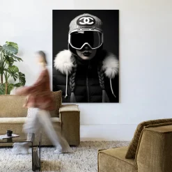 Wandkleed Luxury Snow Girl in maat en frame naar keuze