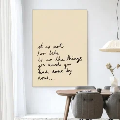 Wandkleed Not Too Late in maat en frame naar keuze