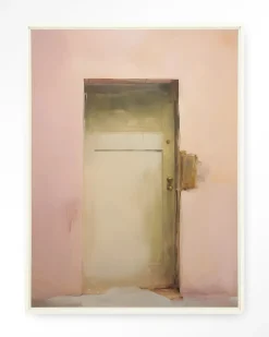 Wandkleed Pink Door in maat en frame naar keuze