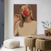 Wandkleed Red Poppy Girl in maat en frame naar keuze